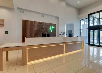 Holiday Inn Mobile - Airport by IHG hotel thumbnail 2