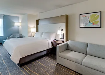 Holiday Inn Mobile - Airport by IHG hotel thumbnail 6