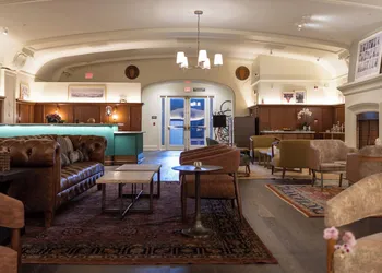 Harbor Court Hotel hotel thumbnail 2