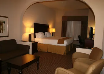 Holiday Inn Express & Suites Kingsville by IHG hotel thumbnail 4