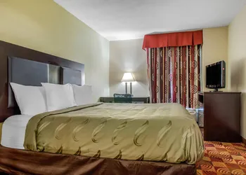 Quality Inn Bloomington near University hotel thumbnail 8