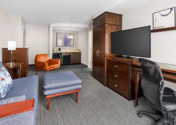 Courtyard by Marriott Keene Downtown hotel thumbnail 7
