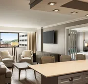 Crowne Plaza Knoxville Downtown University by IHG hotel detail image 7