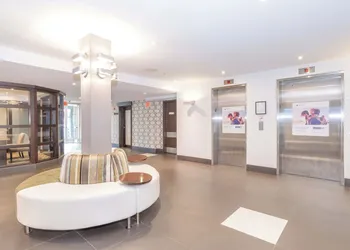 Sandman Hotel & Suites Abbotsford hotel thumbnail 2