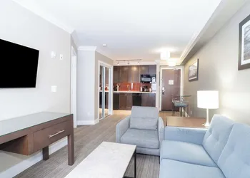 Sandman Hotel & Suites Abbotsford hotel thumbnail 5