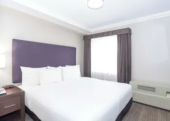 Sandman Hotel & Suites Abbotsford hotel thumbnail 6