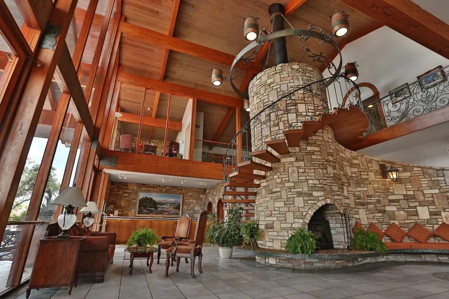 The Inn Of The Hills hotel detail image 2