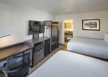 Best Western Plus Hilltop Inn hotel thumbnail 5