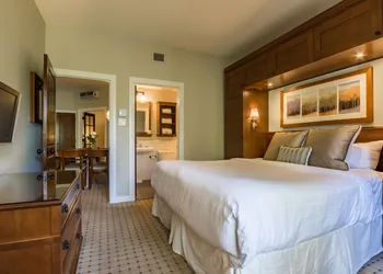 Chateau Beauvallon hotel thumbnail 4