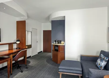 Courtyard by Marriott Evansville East hotel thumbnail 6