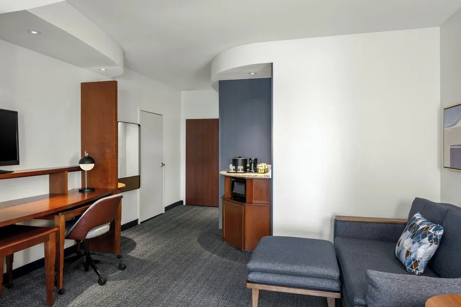 Courtyard by Marriott Evansville East hotel detail image 6