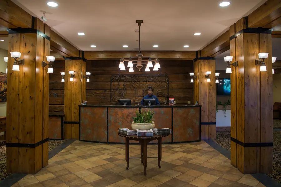 The Lodge at Mountaineer Square, A Vail Resorts Property hotel detail image 2