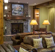 The Lodge at Mountaineer Square, A Vail Resorts Property hotel detail image 3