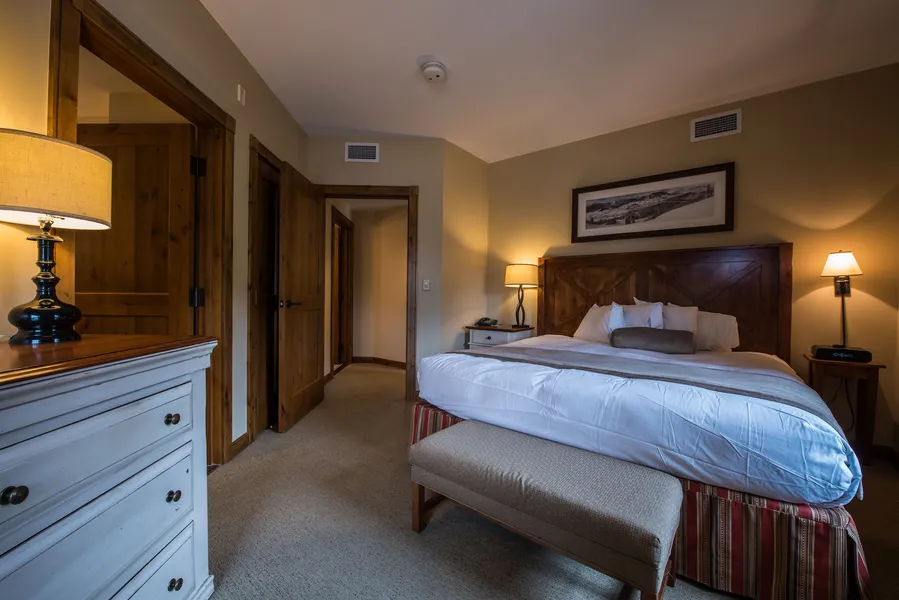 The Lodge at Mountaineer Square, A Vail Resorts Property hotel detail image 6
