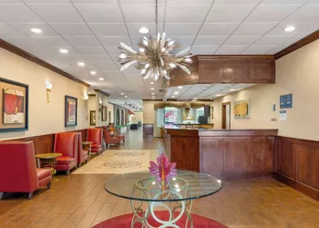 Best Western Plus Burlington hotel thumbnail 2