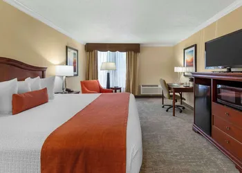Best Western Plus Burlington hotel thumbnail 6