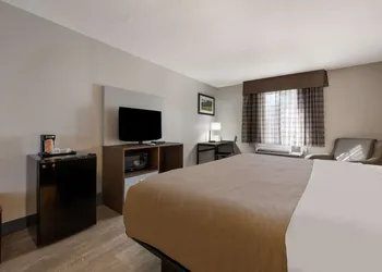 Quality Inn University Area hotel thumbnail 7