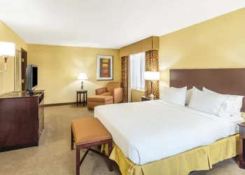 Holiday Inn Express & Suites Nogales by IHG hotel thumbnail 6