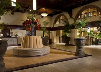 Embassy Suites Lubbock hotel thumbnail 2