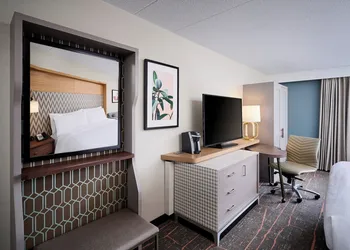 Holiday Inn Burlington Conference Centre by IHG hotel thumbnail 5