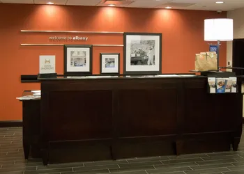 Hampton Inn & Suites Albany At Albany Mall hotel thumbnail 3