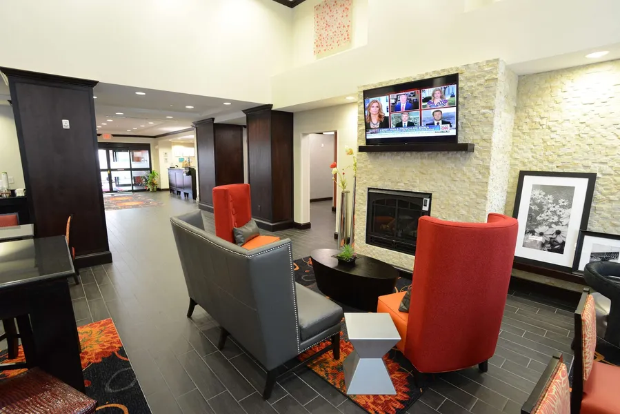 Hampton Inn & Suites Albany At Albany Mall hotel detail image 6