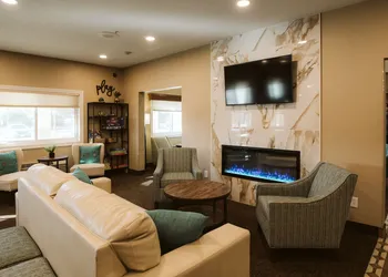 EverSpring Suites hotel thumbnail 7