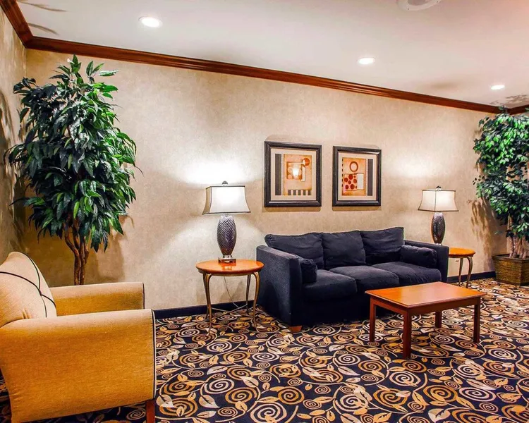 Comfort Inn & Suites Grinnell near I-80 hotel detail image 6