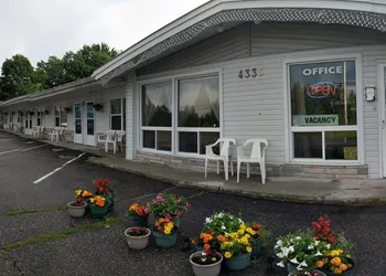 Bay Motel hotel thumbnail 2