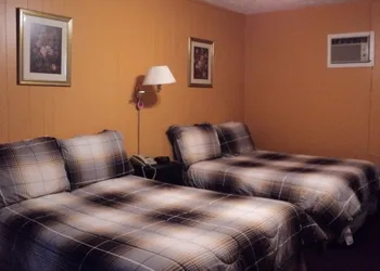 Bay Motel hotel thumbnail 3