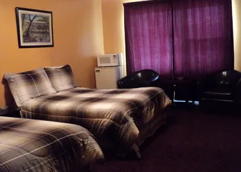 Bay Motel hotel thumbnail 5