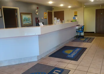 Days Inn by Wyndham Torrey Capital Reef hotel thumbnail 4