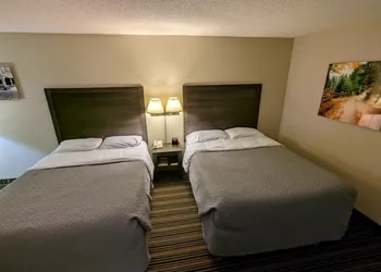 Woodfield Inn and Suites hotel thumbnail 3