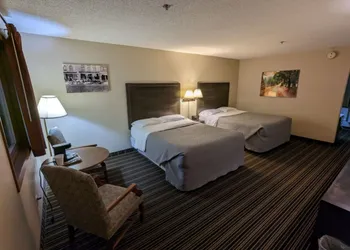 Woodfield Inn and Suites hotel thumbnail 6