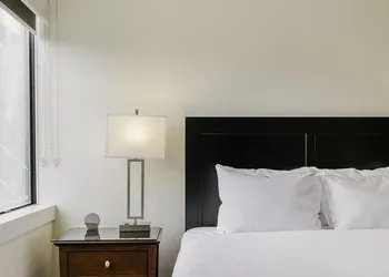 Mountain Side Hotel Whistler by Executive hotel thumbnail 3