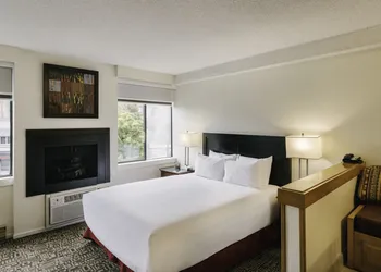 Mountain Side Hotel Whistler by Executive hotel thumbnail 7
