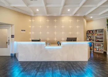 Best Western Plus Palm Court Hotel hotel thumbnail 3