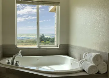 SureStay Plus Hotel by Best Western Gold Beach hotel thumbnail 7