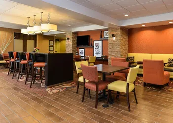 Hampton Inn Clinton, IA hotel thumbnail 4