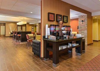 Hampton Inn Clinton, IA hotel thumbnail 5