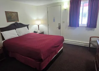 Red Carpet Inn Pulaski hotel thumbnail 7