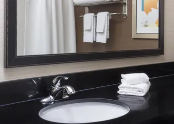 Fairfield Inn & Suites Bismarck North hotel thumbnail 4