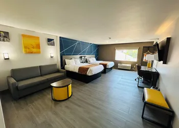 Comfort Suites Terre Haute University Area hotel thumbnail 5