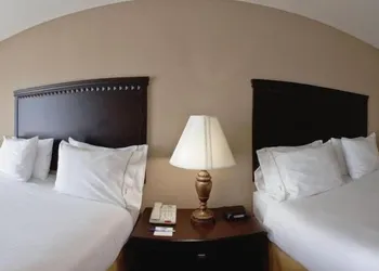 Holiday Inn Express Hotel & Suites Tappahannock by IHG hotel thumbnail 2