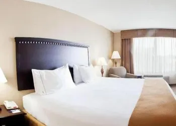 Holiday Inn Express Hotel & Suites Tappahannock by IHG hotel thumbnail 3