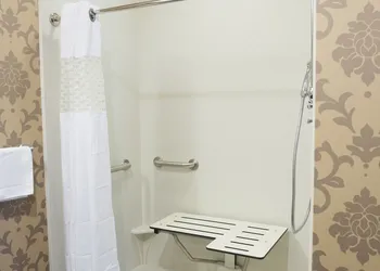 Hampton Inn & Suites Hope hotel thumbnail 6