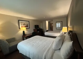 Harbor Winds Hotel hotel thumbnail 4