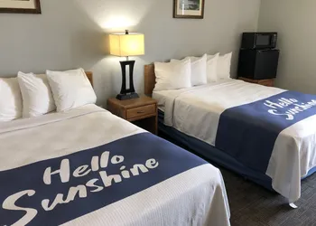 Days Inn by Wyndham Iron Mountain hotel thumbnail 4