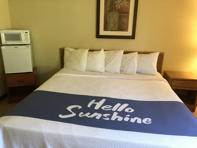 Days Inn by Wyndham Iron Mountain hotel detail image 6