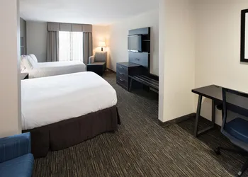 Holiday Inn Express Hotel & Suites East Wichita I-35 Andover by IHG hotel thumbnail 4